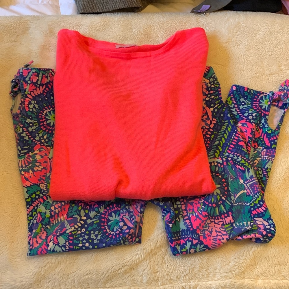 Lilly Pulitzer pink sweater and blue floral leggings size large